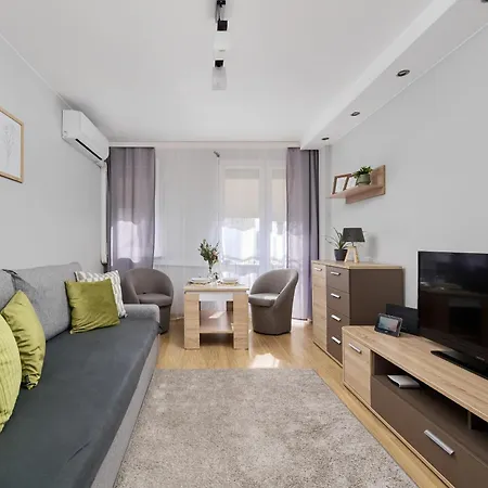 아파트 Wyszynskiego With Air Conditioning & Free Parking By Renters
